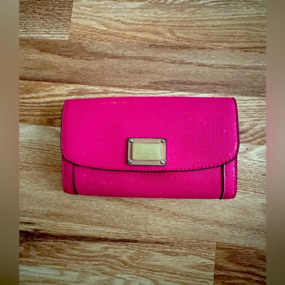 Guess pink purse 💖